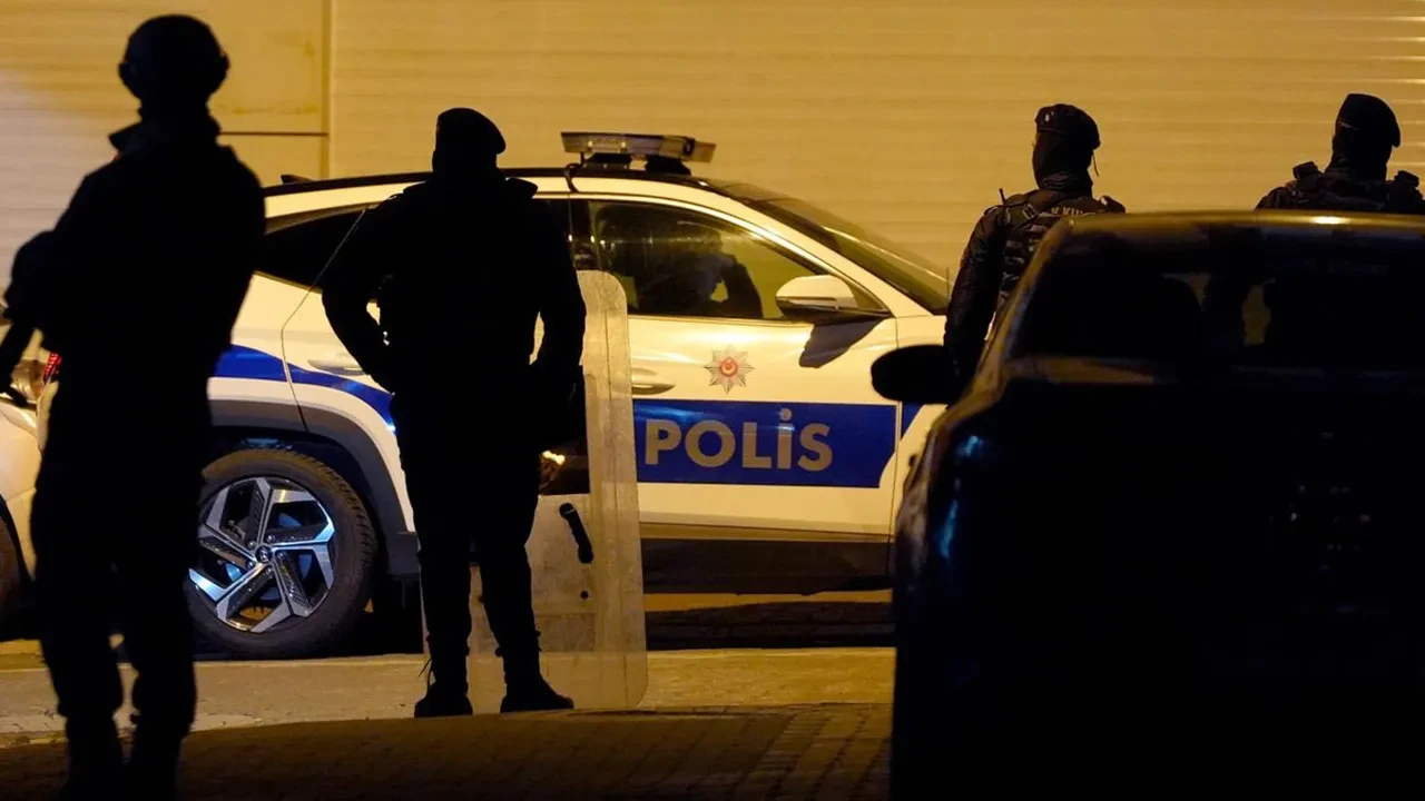 Organize suç şebekelerinin 7 ilde 93 adresine operasyon: 161 şüpheliye işlem