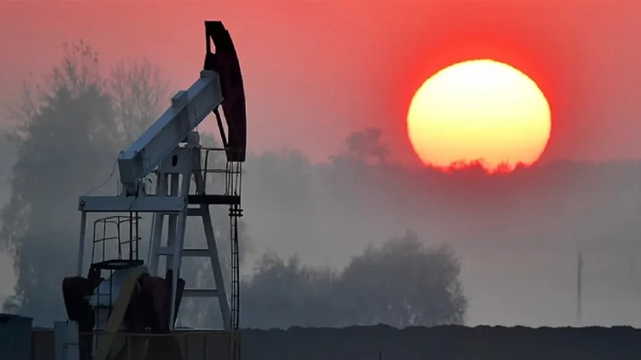 PETROL YÜKSELDİ 