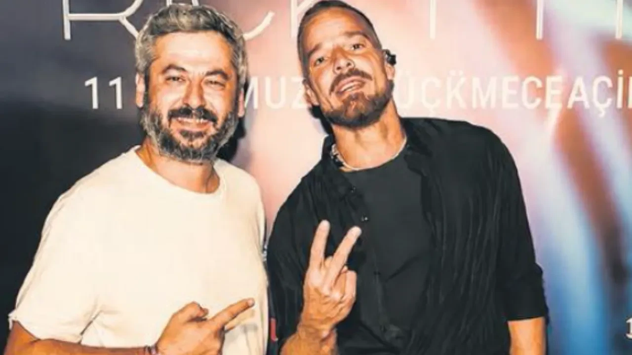 Yıllar sonra İstanbul’a gelen Ricky Martin samimi halleriyle kalpleri fethetti! ‘İnsanı gülümseyerek karşılayan Türkleri çok seviyorum’