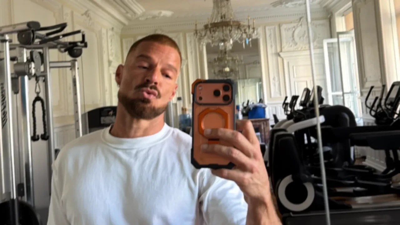 Yıllar sonra İstanbul’a gelen Ricky Martin samimi halleriyle kalpleri fethetti! ‘İnsanı gülümseyerek karşılayan Türkleri çok seviyorum’