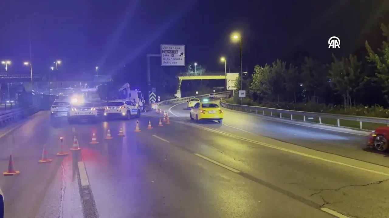 15 Temmuz Şehitler Köprüsü darbe girişiminin yıl dönümünde etkinlikler için trafiğe kapatıldı