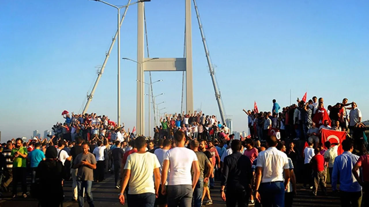 Adalet Bakanlığı FETÖ soruşturmalarıyla ilgili bilgileri paylaştı: 720 bin kişiye adli işlem, general, askeri öğrenci ve polis toplam 366 kişiye müebbet hapis cezası