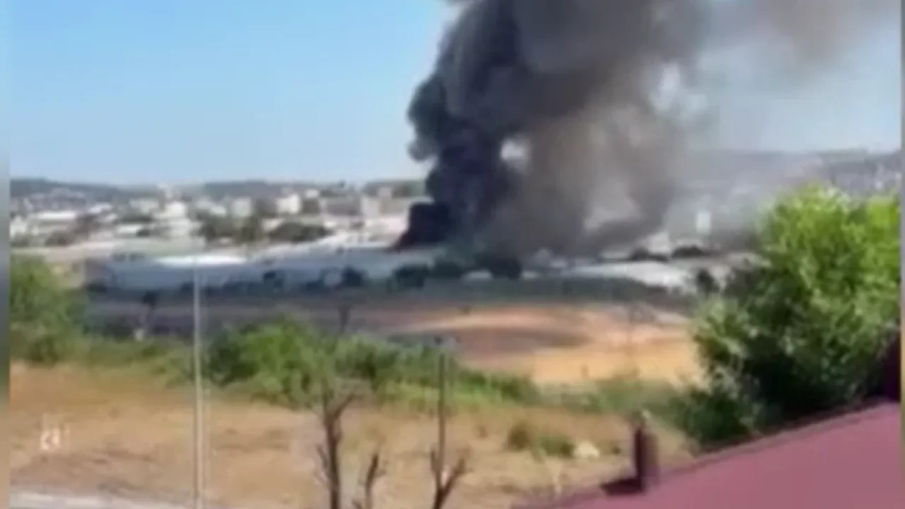 Arnavutköy’de bir fabrikada korkutan yangın: Başka fabrikaya sıçradı