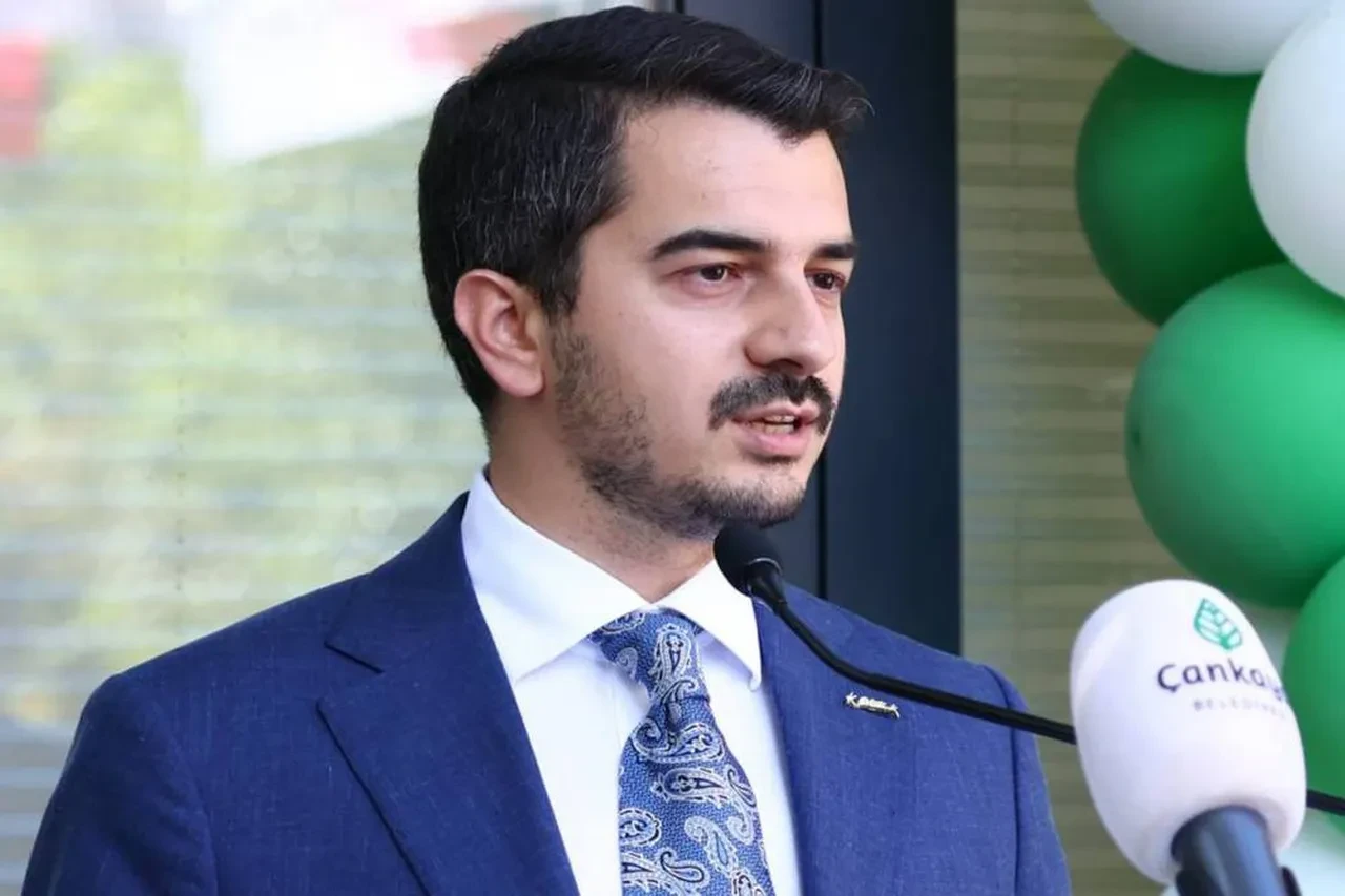 Çankaya Belediye Başkanı Hüseyin Can Güner görevden uzaklaştırıldı!