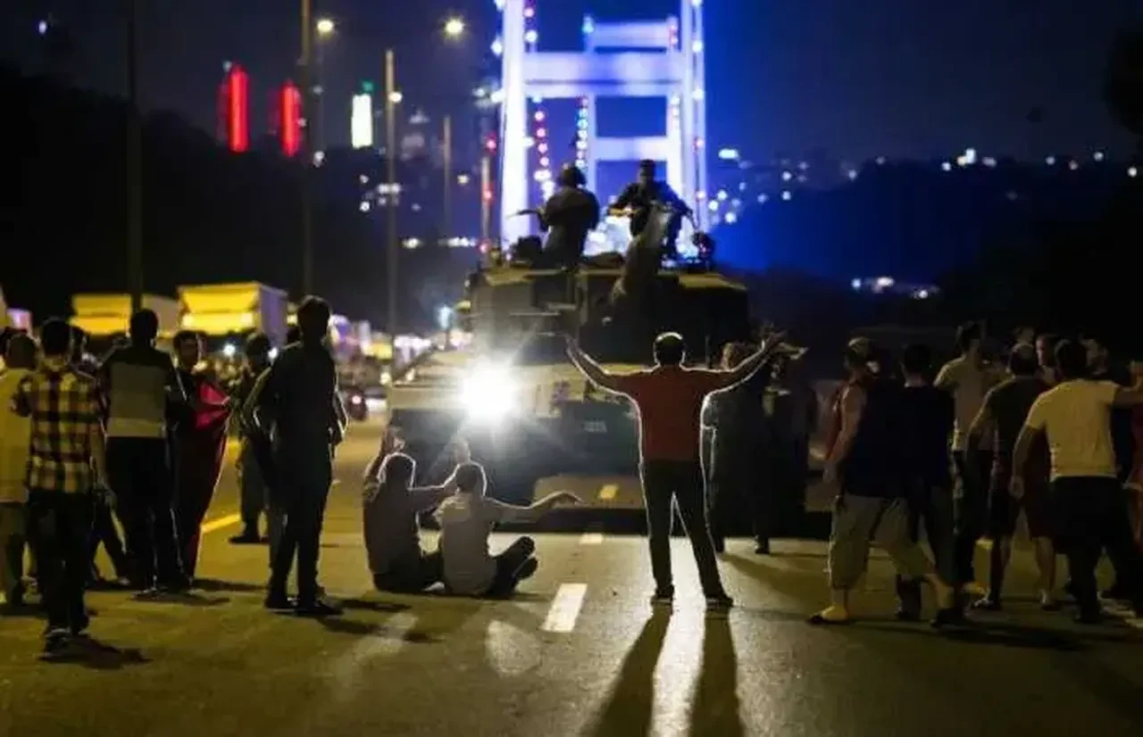 Cumhurbaşkanı Erdoğan'dan 15 Temmuz'un 10. yılında çarpıcı mesaj: Tehlike sürüyor