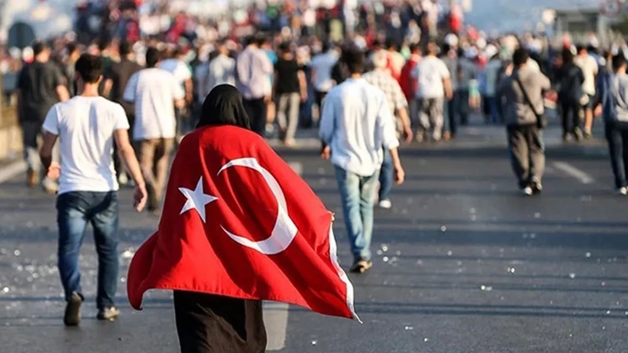 FETÖ'nün "Kontrollü Darbe" iftirasının perde arkası! Enver Altaylı'nın bilgisayarından kanlı kaos planı çıktı