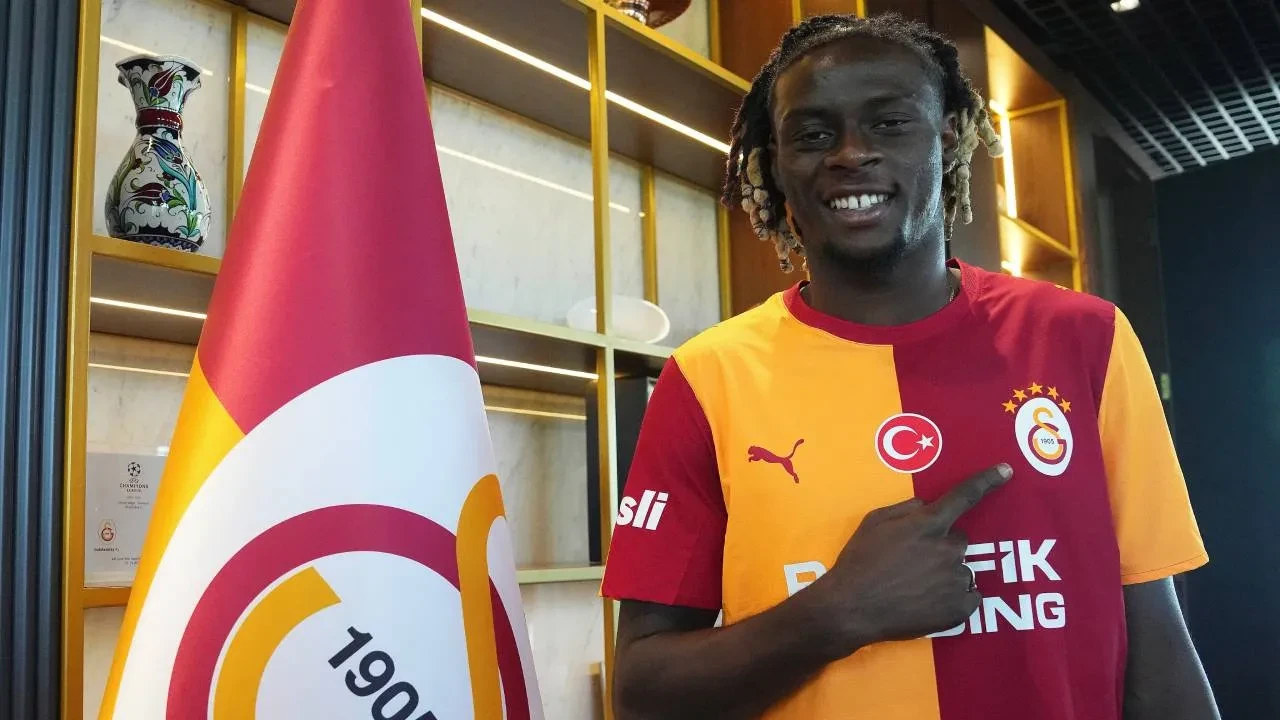 Galatasaray, Ugochukwu'yu kadrosuna kattı! Transferin maliyeti duyuruldu