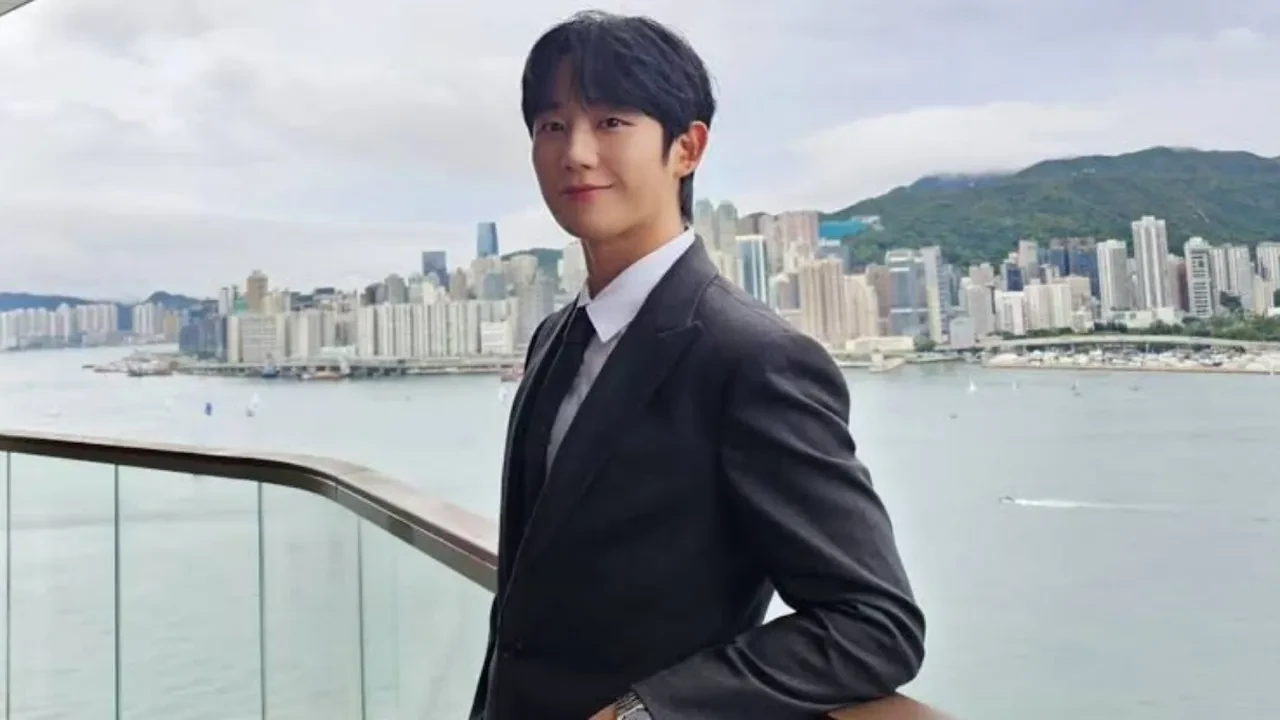 Kim Soo Hyun'a destek mesajı mı? Jung Hae In'in tek hareketi sosyal medyayı karıştırdı