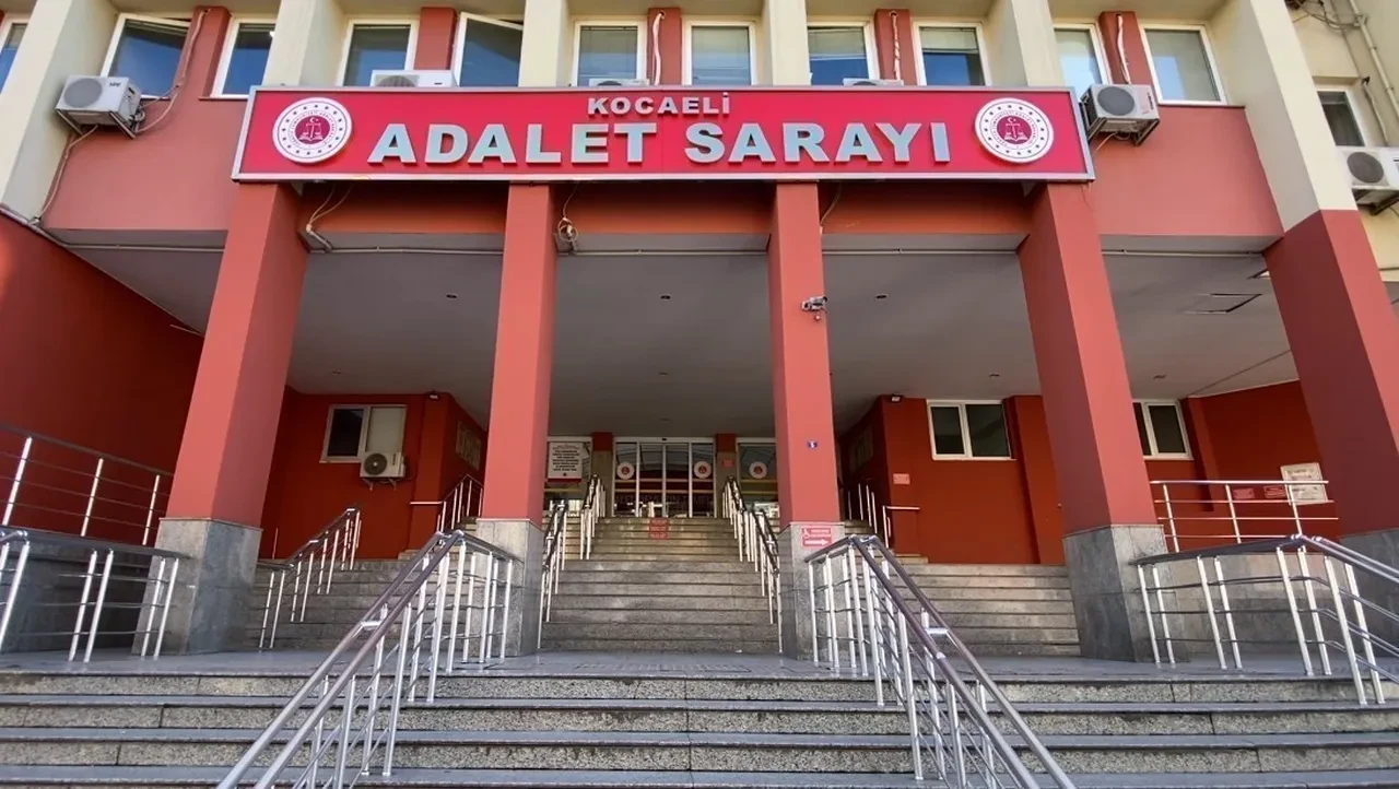 Kocaeli’de akılalmaz olay! 'Cinler kan istiyor' dedi, yaşlı adama hayatının şokunu yaşattı