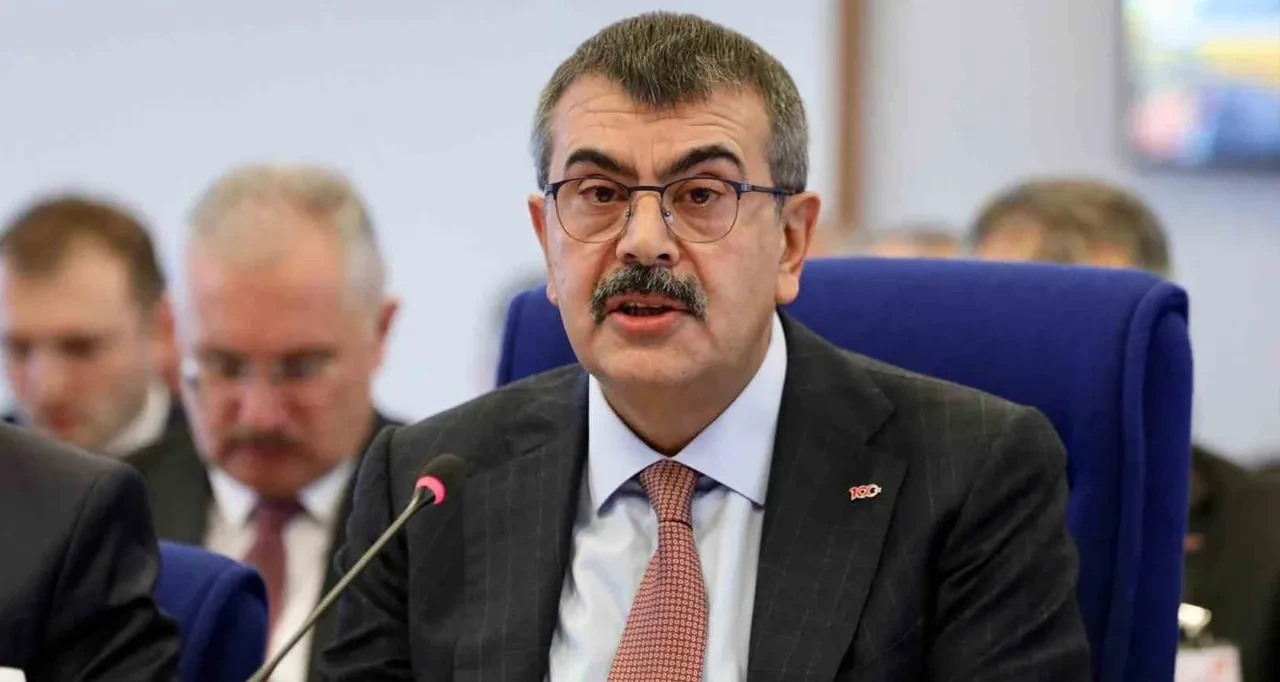 Milli Eğitim Bakanlığı 33 bin FETÖ bağlantılı öğretmeni ihraç etti: Bakan Tekin'den 'teyakkuzdayız' mesajı