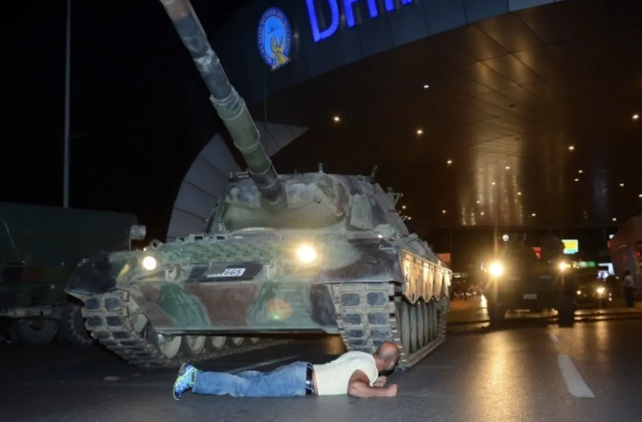 Nedim Şener'den 15 Temmuz'un 10. yılında çarpıcı FETÖ mesajı: 'Mücadele yeni bir boyuta taşınmalı'