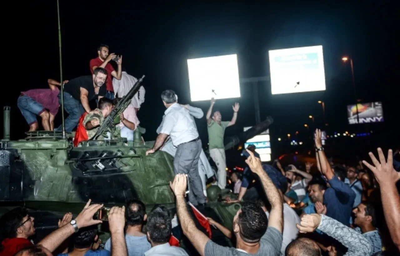 Nedim Şener'den 15 Temmuz'un 10. yılında çarpıcı FETÖ mesajı: 'Mücadele yeni bir boyuta taşınmalı'
