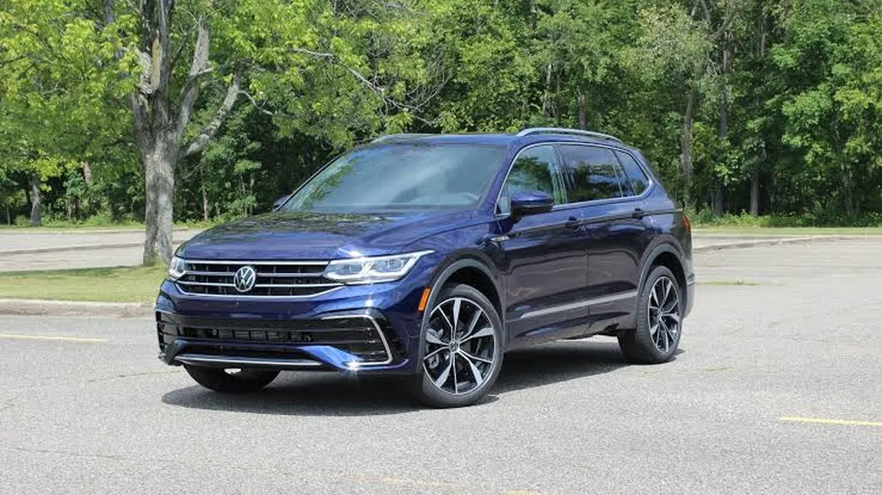 Volkswagen Tiguan | 29 MPG