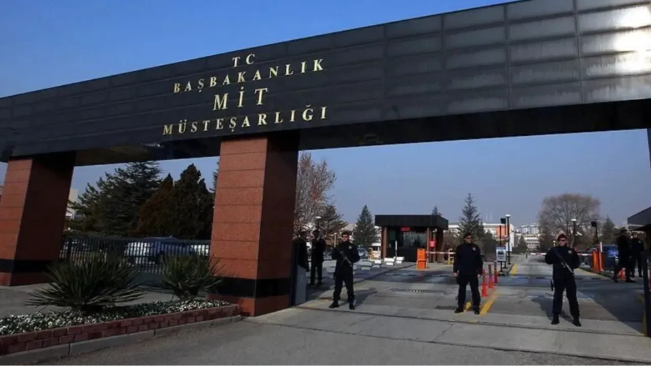 Darbeyi ihbar eden binbaşı kim, ne oldu? Binbaşı O.K. kimdir?