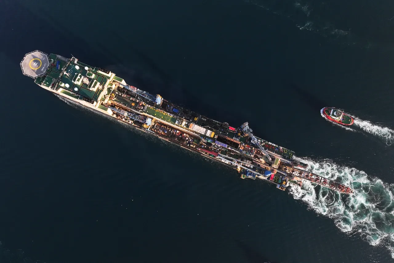 Dev gemi İstanbul Boğazı’ndan geçti
