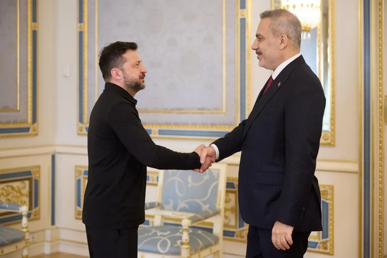 Dışişleri Bakanı Hakan Fidan Ukrayna'da Zelenskiy ile bir araya geldi 
