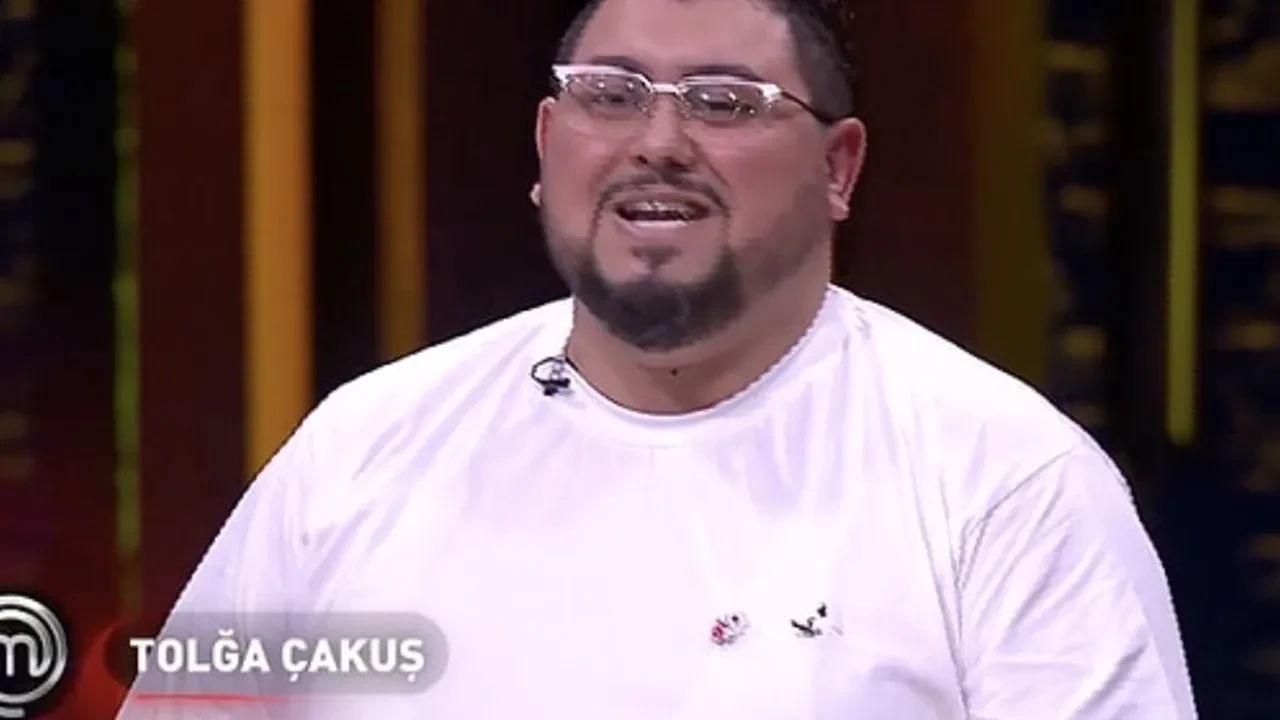 MasterChef Tolga Çakuş’tan rakibine olay sözler, kılıçlar çekildi! ‘Bir ayağı çukurda, buralar seni yorar babacım’