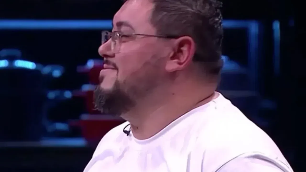 MasterChef Tolga Çakuş’tan rakibine olay sözler, kılıçlar çekildi! ‘Bir ayağı çukurda, buralar seni yorar babacım’