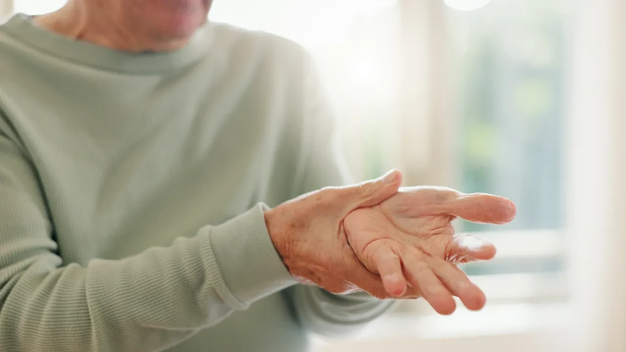 Parkinson tedavisinde umut veren yöntem: Beyin pili