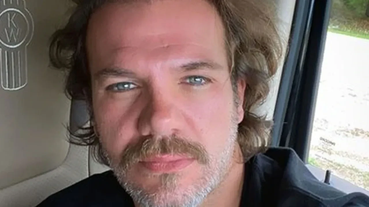 Yaprak Dökümü'nün Oğuz'u Tolga Karel, Haluk Levent'e ateş püskürdü: Tabuta çakılan son çivi!