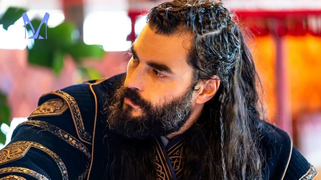 Akın Akınözü’nden Aşk ve Taht için yeni imaj! Sultan Alaeddin Keykubat’a hazırlanıyor