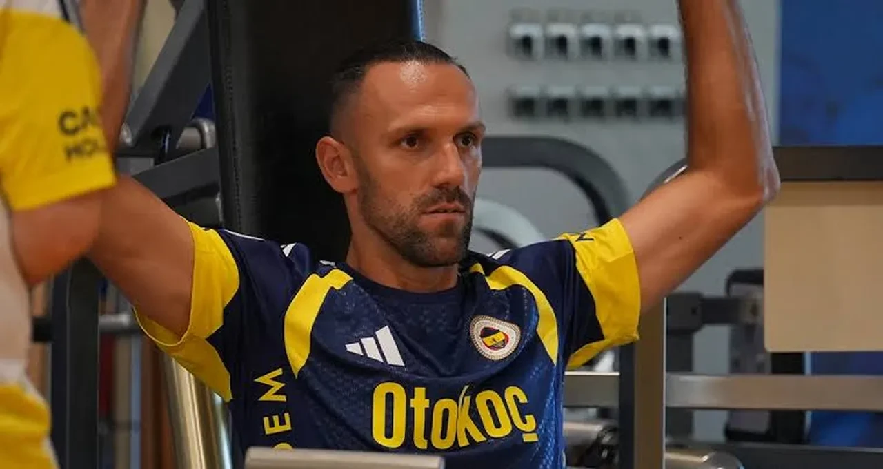 Fenerbahçe'de Muriqi, Ake ve Greenwood imzayı attı! Cihan Kamer'den taraftara yeni transfer müjdesi geldi