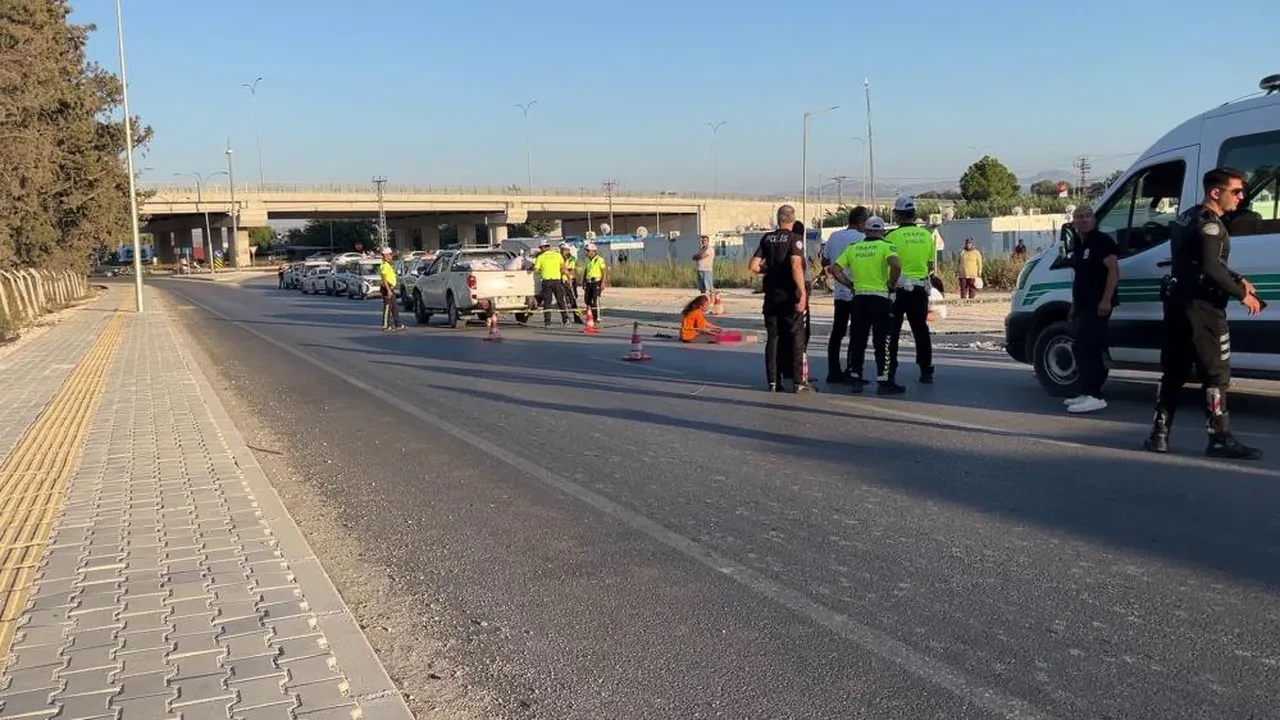 Hatay'da topun peşinden giden çocuk pikabın altında can verdi! Ailesinin feryadı yürek yaktı