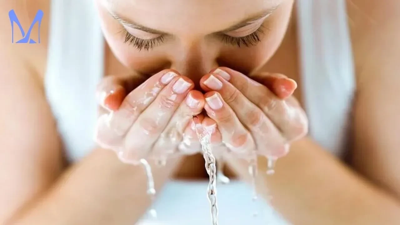 Her gün yüzünüzü yıkarken bu hatayı yapıyor olabilirsiniz! Kırışıklıkların nedeni sandığınızdan daha basit çıktı