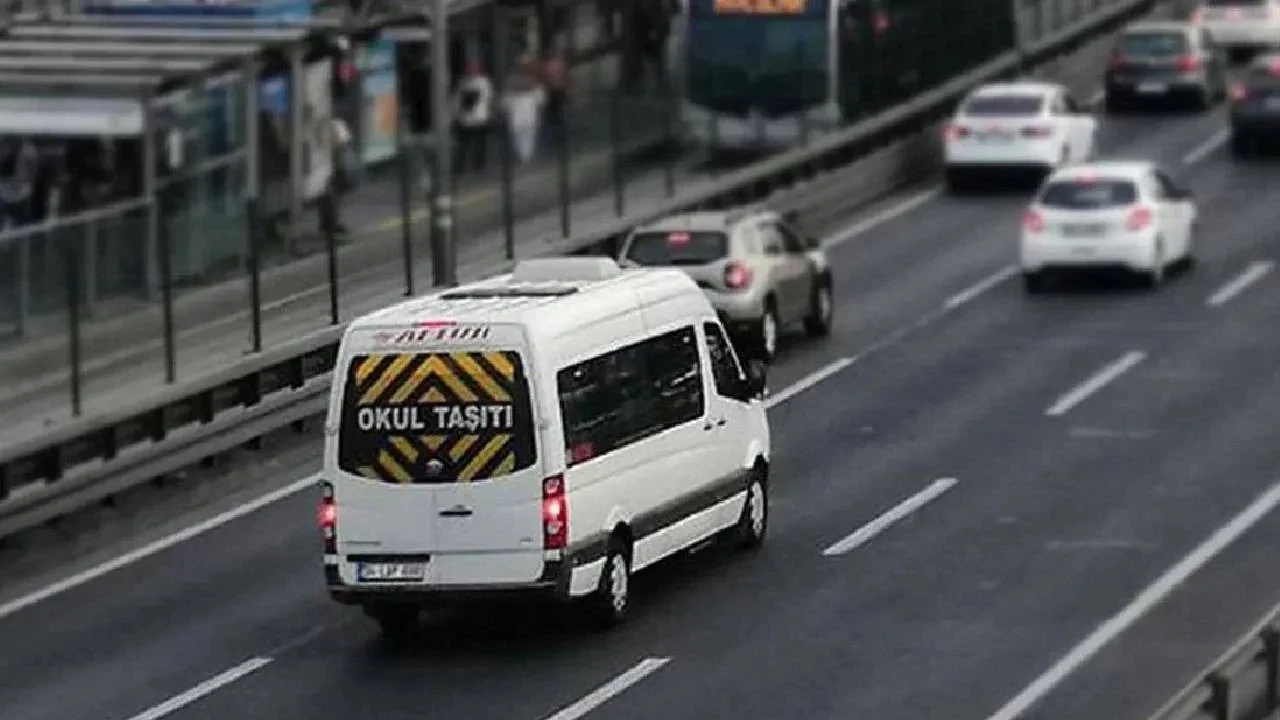 Milyonlarca veliyi ve okulu ilgilendiren karar! Türkiye'de bir ilk: Tamamen yasaklandı