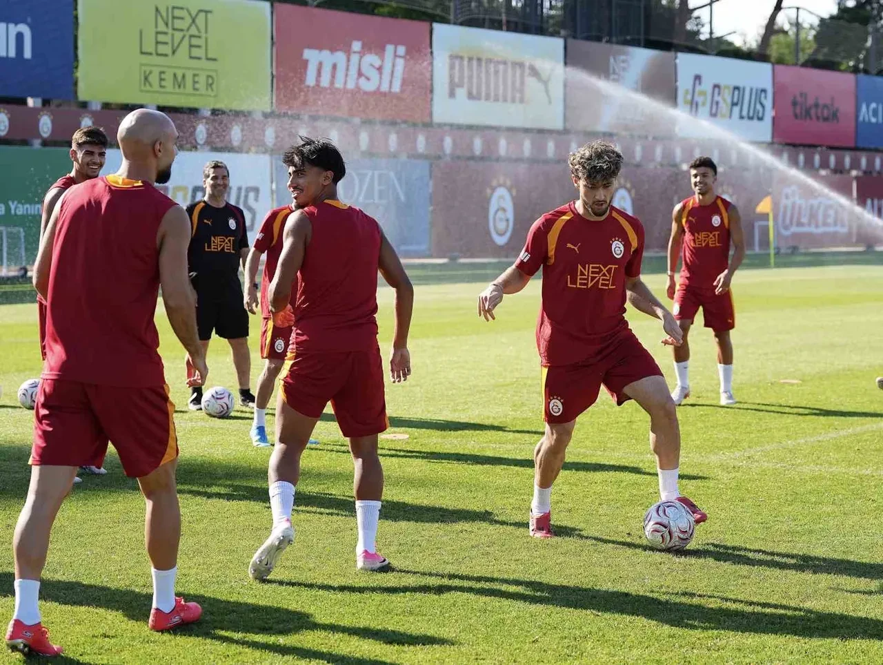 Ümraniyespor Galatasaray hangi kanalda? GS hazırlık maçı hangi kanal belli oldu