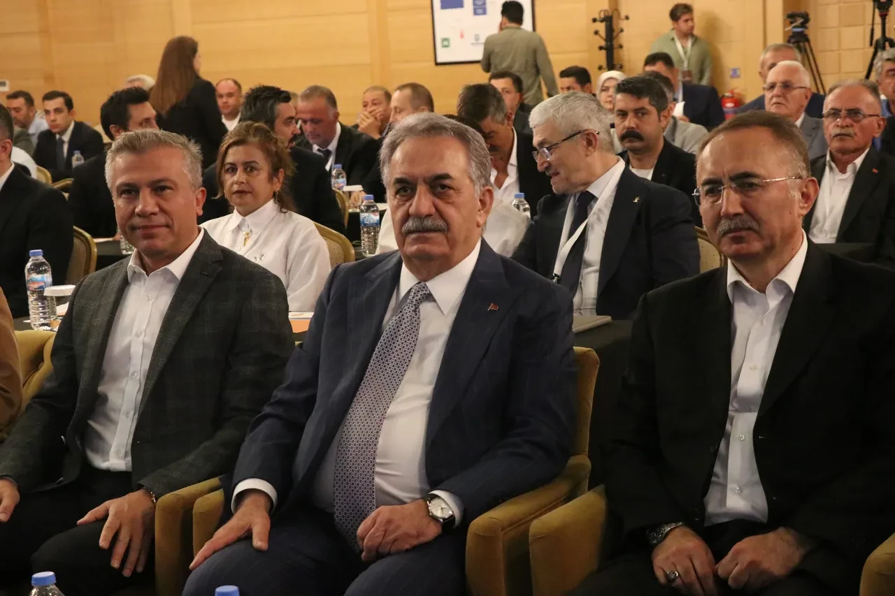 AK Partili Yazıcı'dan yeni anayasa için yol haritası! Önce Meclis'te uzlaşı, sonra referandum