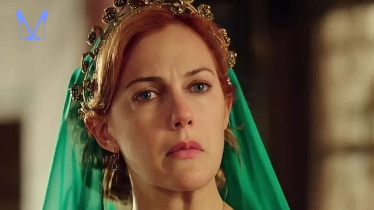 Aşk ve Taht dizisiyle yeni Hürrem Sultan geliyor! Prenses Destina yani Merjem Silǰak gülüşü ve konuşmasıyla hayran bıraktı