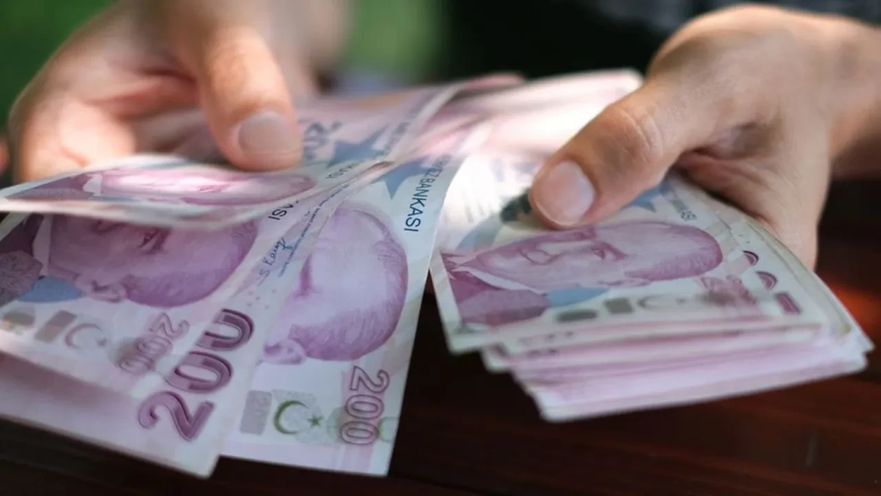 Bakan Yumaklı duyurdu: Paralar hesaba yatırıldı
