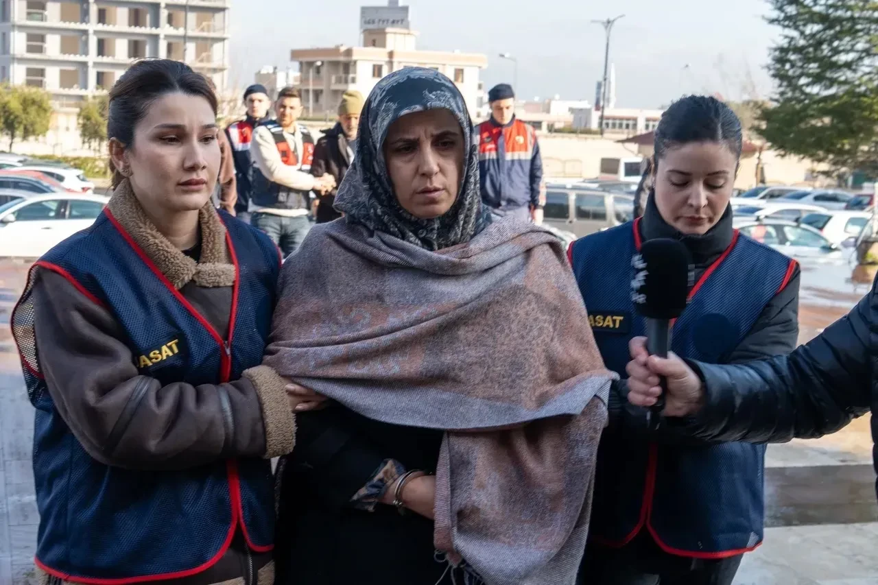 Eniştesi tarafından öldürüldüğü 17 yıl sonra ortaya çıkan Ebru Koyuncu toprağa verildi