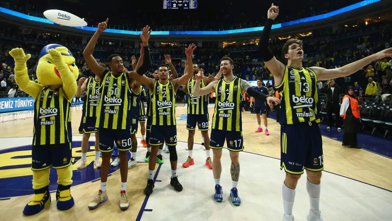 Fenerbahçe 2 transferi duyurdu! Sarı-lacivertliler yeni oyuncuları açıkladı