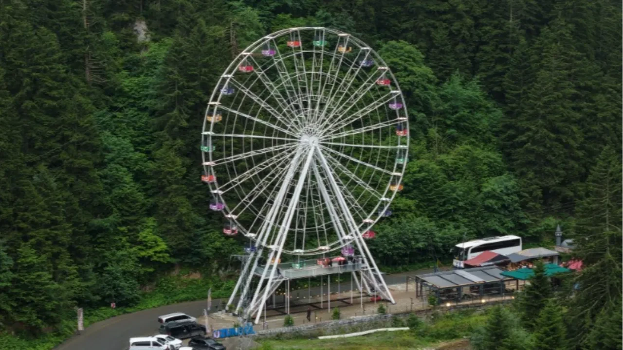 Trabzon Uzungöl dönme dolap kaç metre yükseklikte?