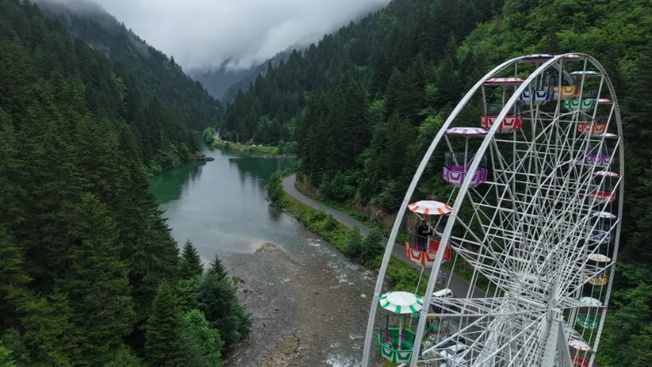 Trabzon Uzungöl dönme dolap kaç metre yükseklikte?