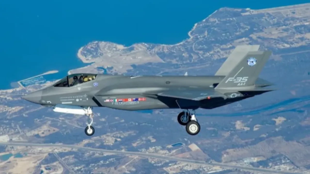 Türkiye’nin F-35 programına dönüşüne Yunan engeli mi? Ankara’dan sert cevap