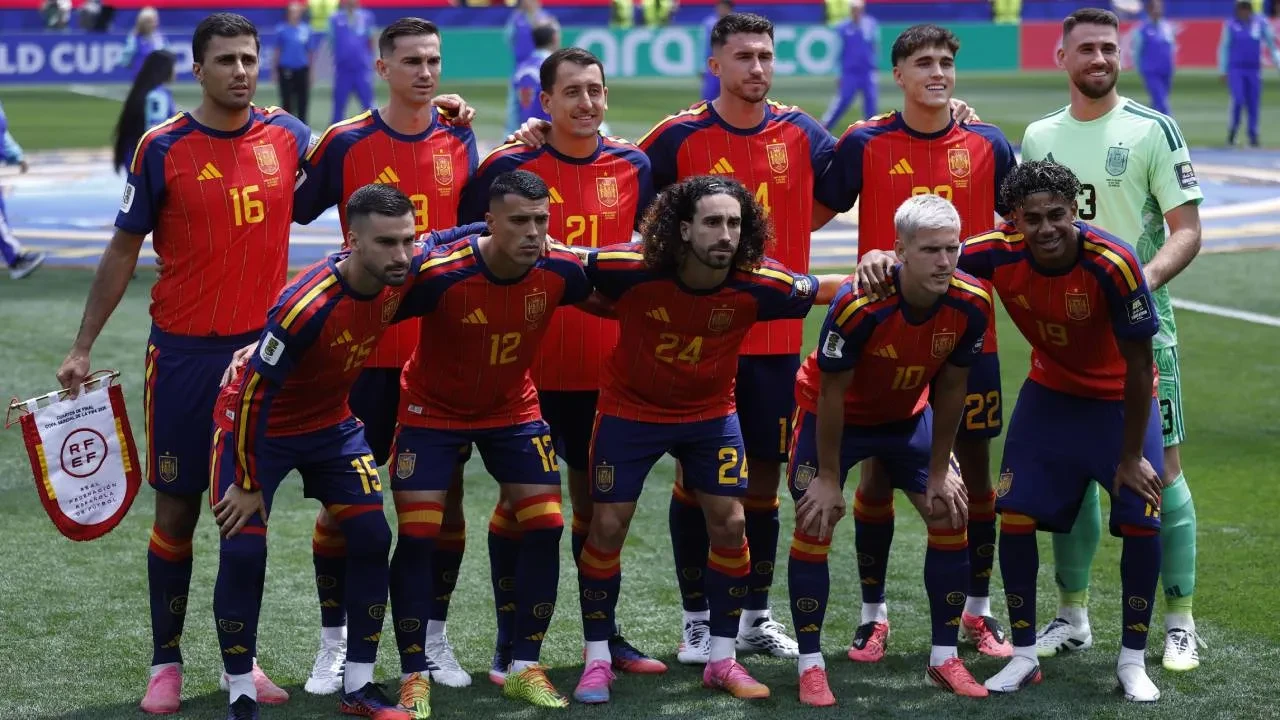 Dünya Kupası'nda şampiyon İspanya! Arjantin'i 1-0 mağlup ettiler