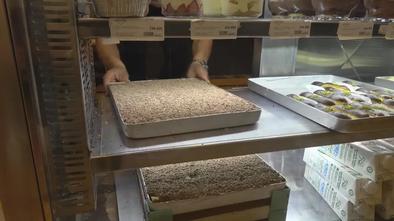 Diyarbakır'da satışı durmayan tek tatlı... Kilosu 300 TL! 9 ton birden tüketildi