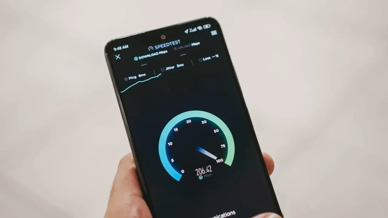 Dünyanın en hızlı ve en yavaş interneti olan ülkeler belli oldu! Türkiye'nin sırası şaşırttı! Zirvede sürpriz isim