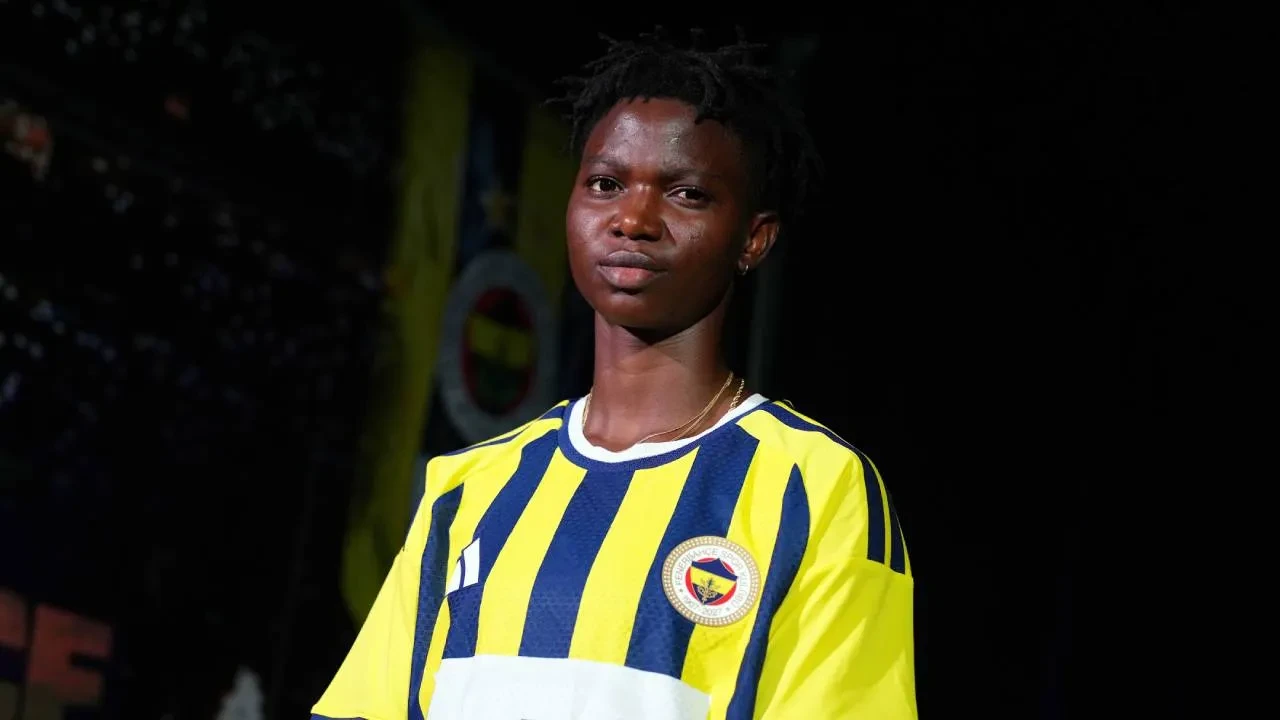 Fenerbahçe, Nijeryalı forveti açıkladı! Sarı-lacivertlilerin yeni oyuncusu imzayı attı