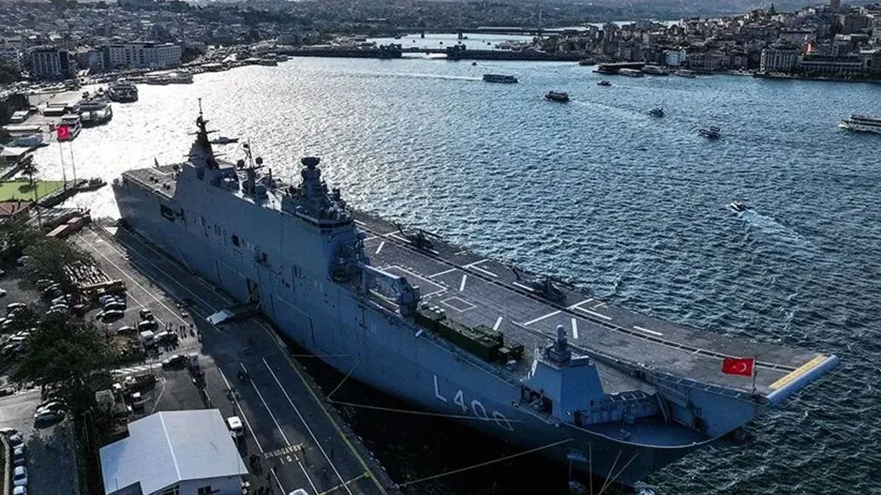 Dünyada eşi benzeri yok: NATO, Türk savaş gemisi TCG Anadolu'yu 'eşsiz' ilan etti