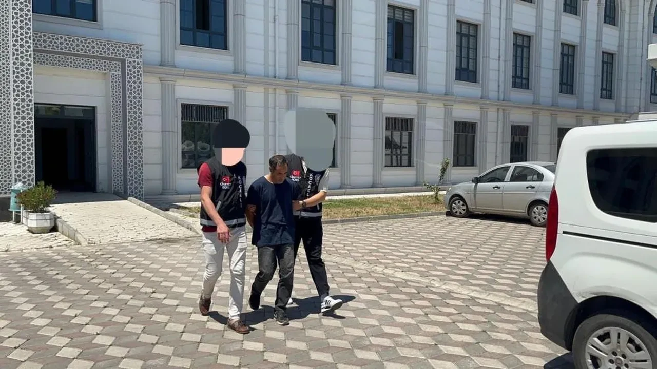 Eşine ve akrabasına dehşeti yaşattı! Önce bıçakladı, sonra kurşun yağdırdı