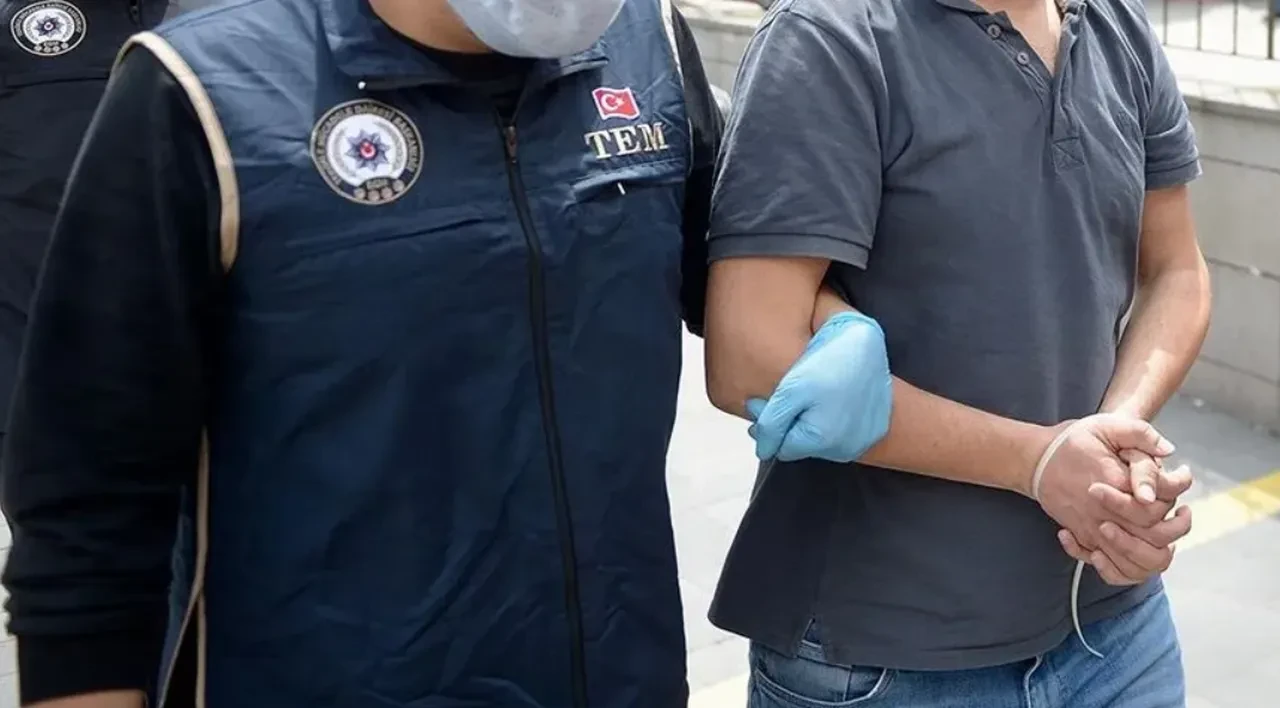 Gaziantep'te FETÖ yeniden yapılanma davası başladı: Kripto haberleşme ve gizli paralar deşifre oldu