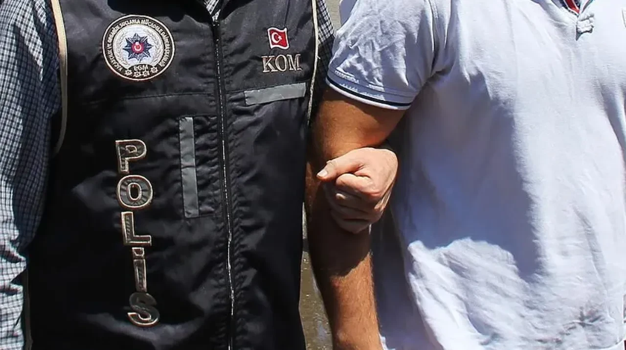 Gaziantep'te FETÖ yeniden yapılanma davası başladı: Kripto haberleşme ve gizli paralar deşifre oldu