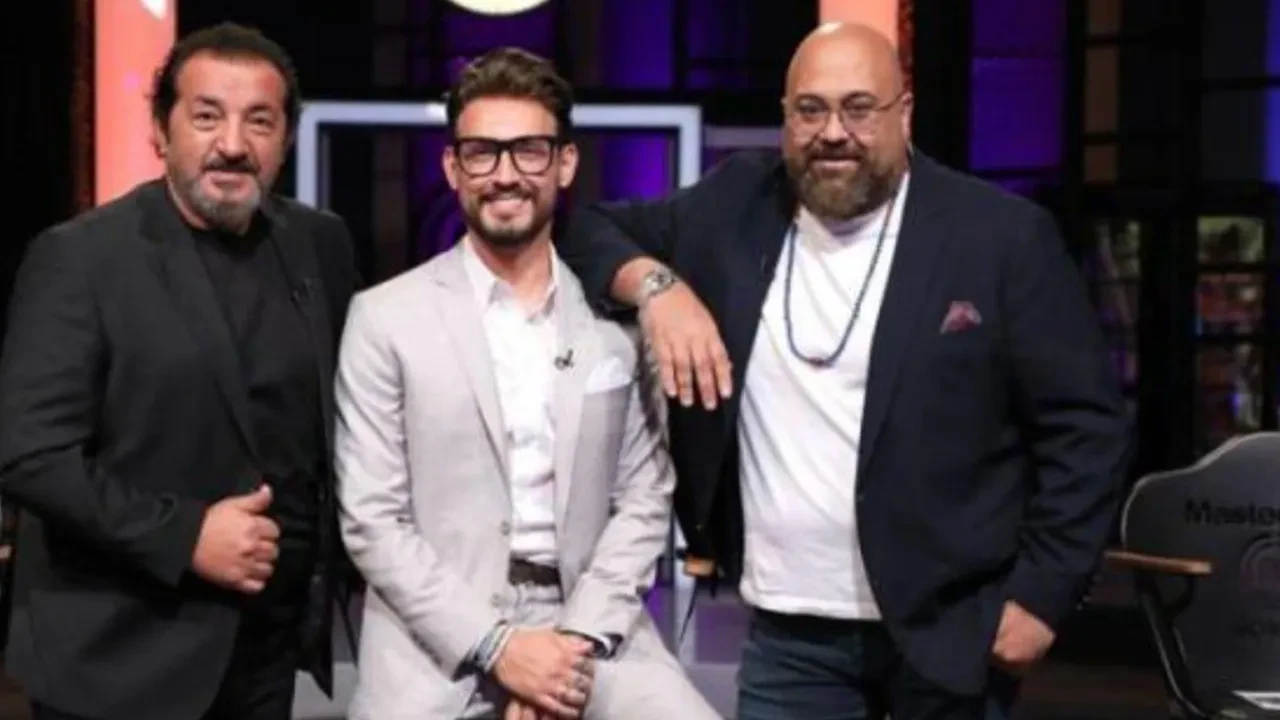 MasterChef Mehmet şefin kaşık hediye ettiği yarışmacı kim? Kaşık hediye etmek ne anlama geliyor? Tabağını övmelere doyamadı!