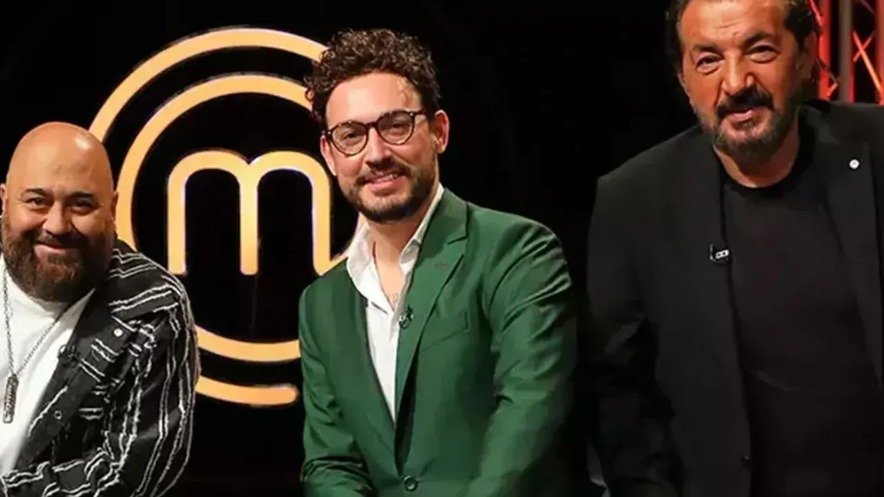 MasterChef Mehmet şefin kaşık hediye ettiği yarışmacı kim? Kaşık hediye etmek ne anlama geliyor? Tabağını övmelere doyamadı!