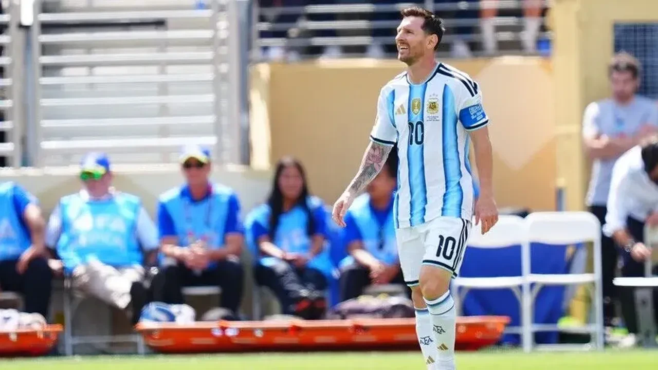 Dünya Kupası'nda Messi, yaşıyla tarihe geçti