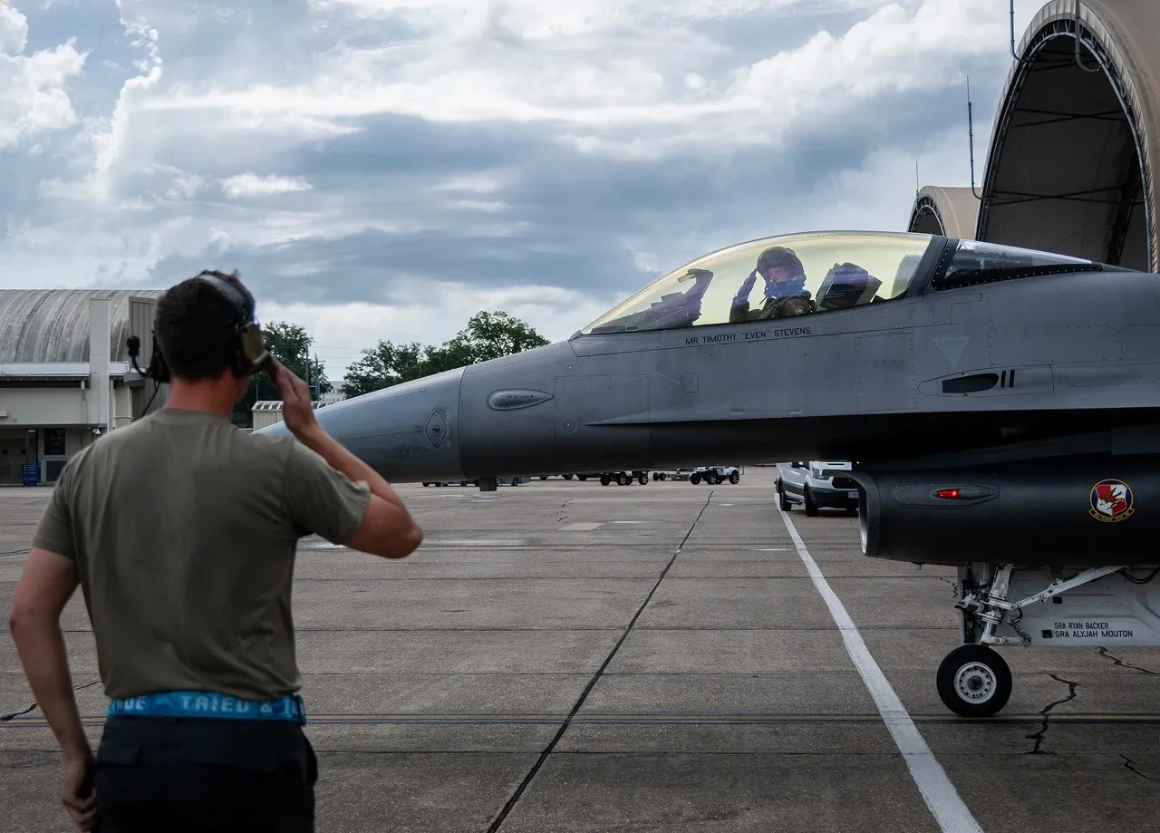 Eski nesil F-16’ya yapay zeka entegre edildi: VENOM kiti ile otonom uçuş başarılı